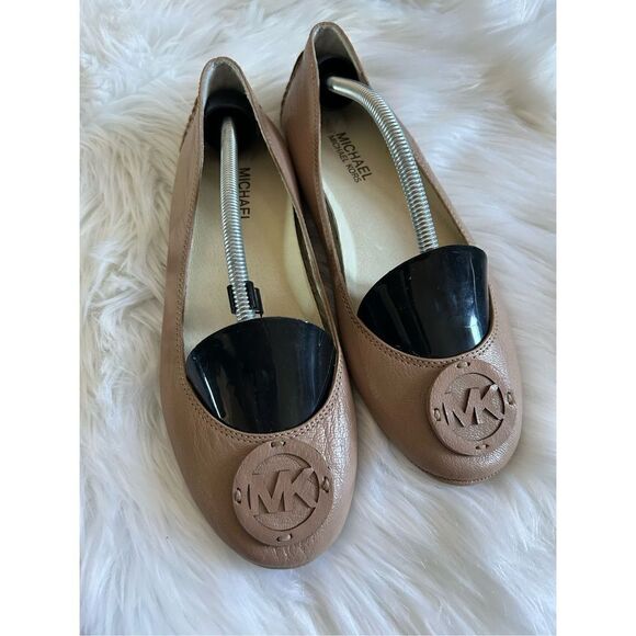 Michael kors tan flats moccasins size 8 1/2 - Picture 1 of 6